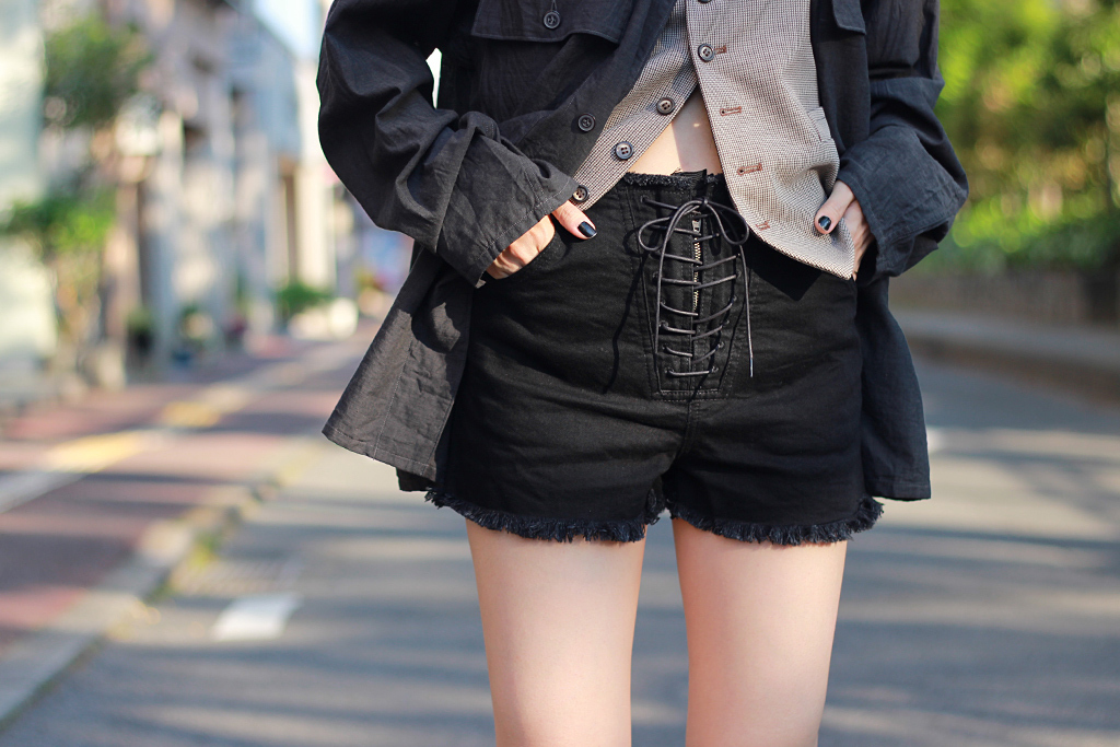 jonnlynx - lace up shorts: VIOLA STELLA women's blog