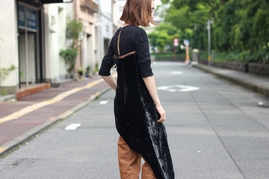 FUMIKA_UCHIDA - CRUSH VELVET CUT OFF TOP: VIOLA STELLA women's blog